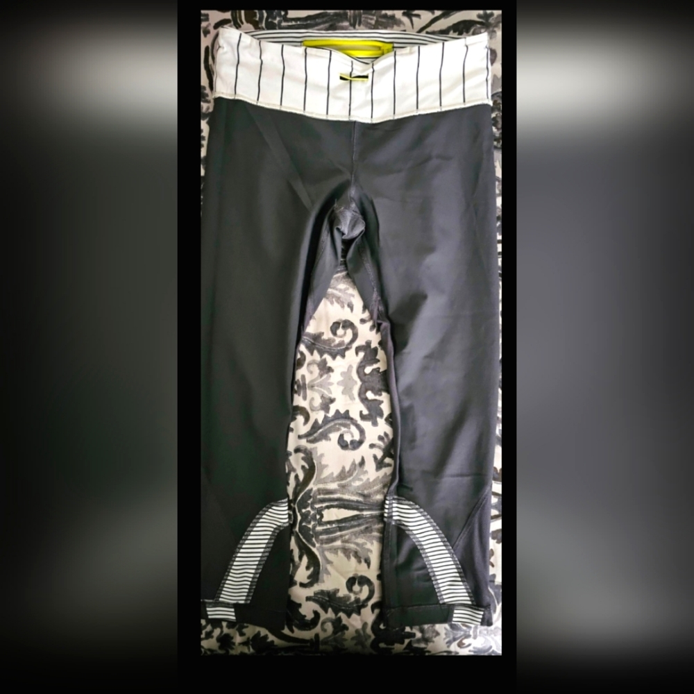 Lululemon Run inspire Crop II